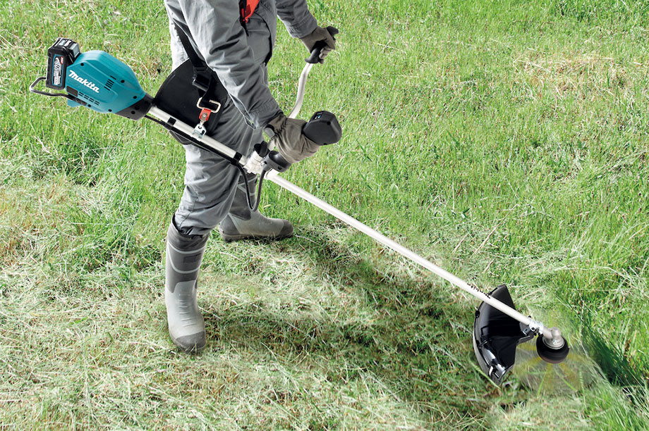 Makita UR006G battery brushcutter